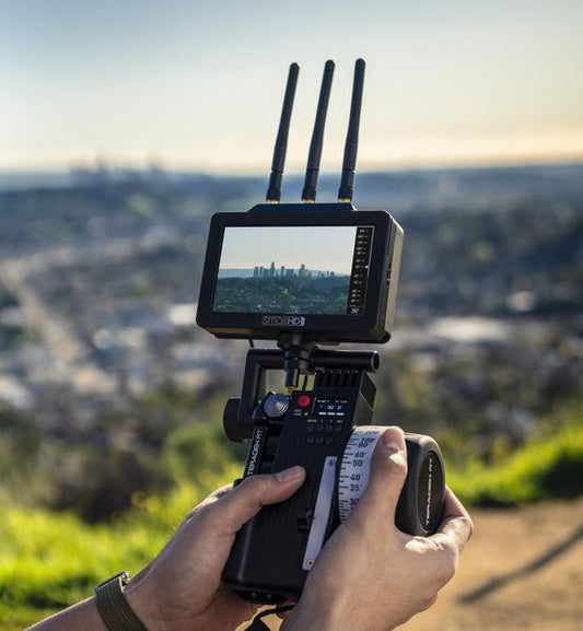 Teradek Focus Bolt 7 with CTRL.3 Deluxe Wireless Lens Control Kit (3-Motor)