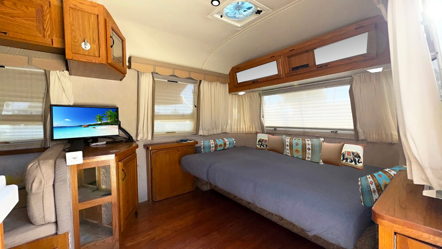 (2) Airstream Retro Classic Limited 30’, ‘98 WB, ‘95 Matching Trailers (RARE)