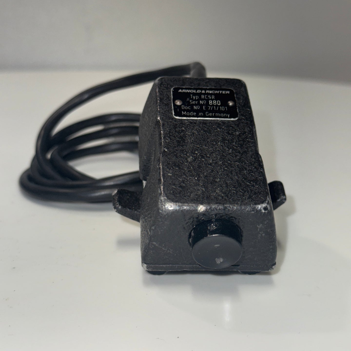 ARRI SR2 RUN/ STOP CONTROL / 11 PIN FISHER