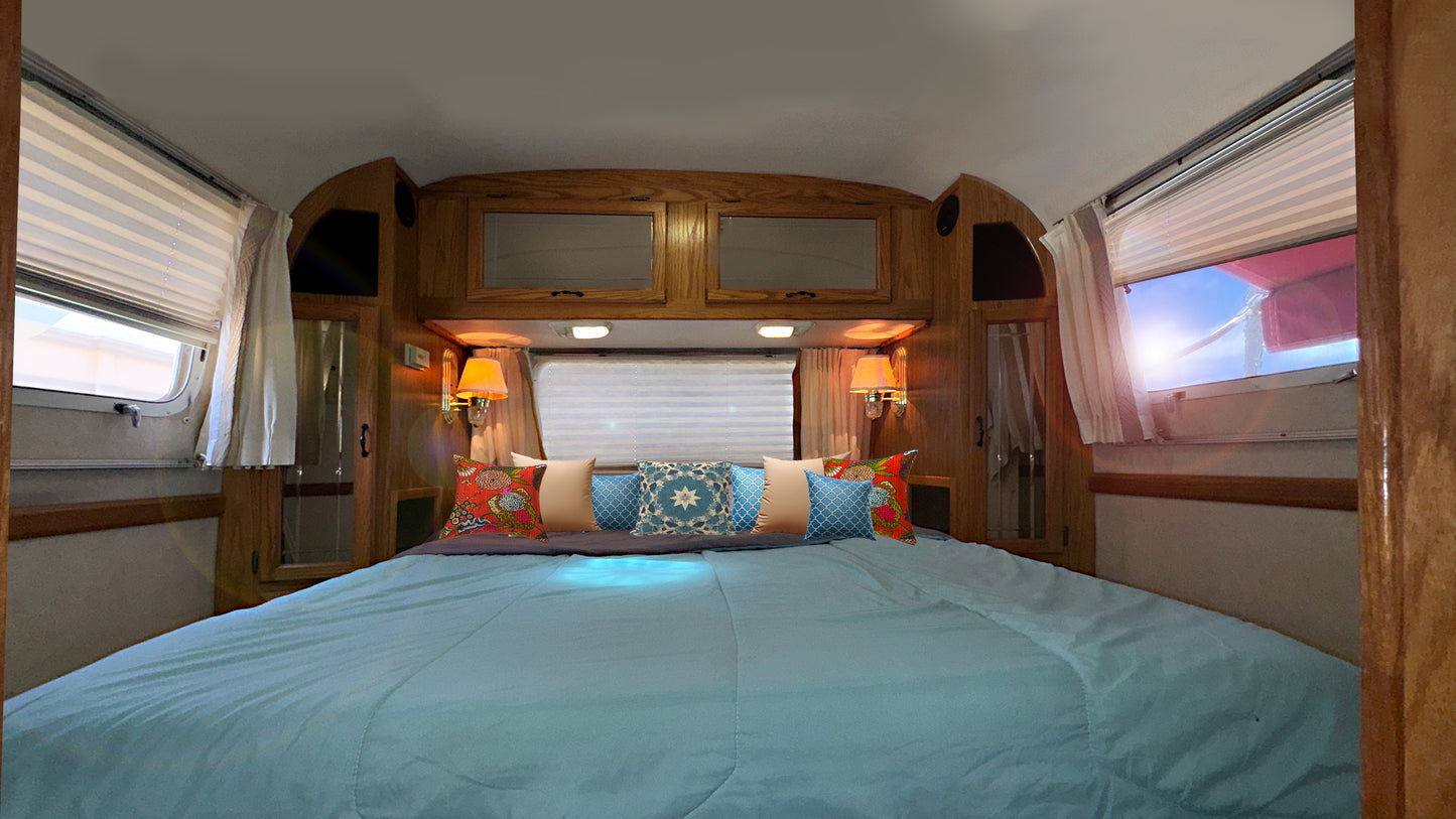 (2) Airstream Retro Classic Limited 30’, ‘98 WB, ‘95 Matching Trailers (RARE)