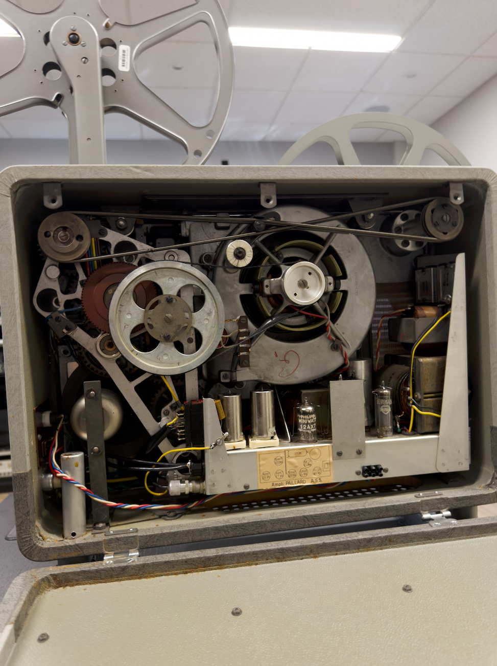 Bolex Paillard S-221 16mm Projector