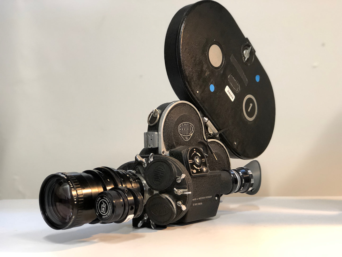 ANGENIEUX 16-44 f0.95 S16 ARRI S/B MOUNT BAYONET cf/5’ft RARE EX++ (w/ Zoom Motor Control)