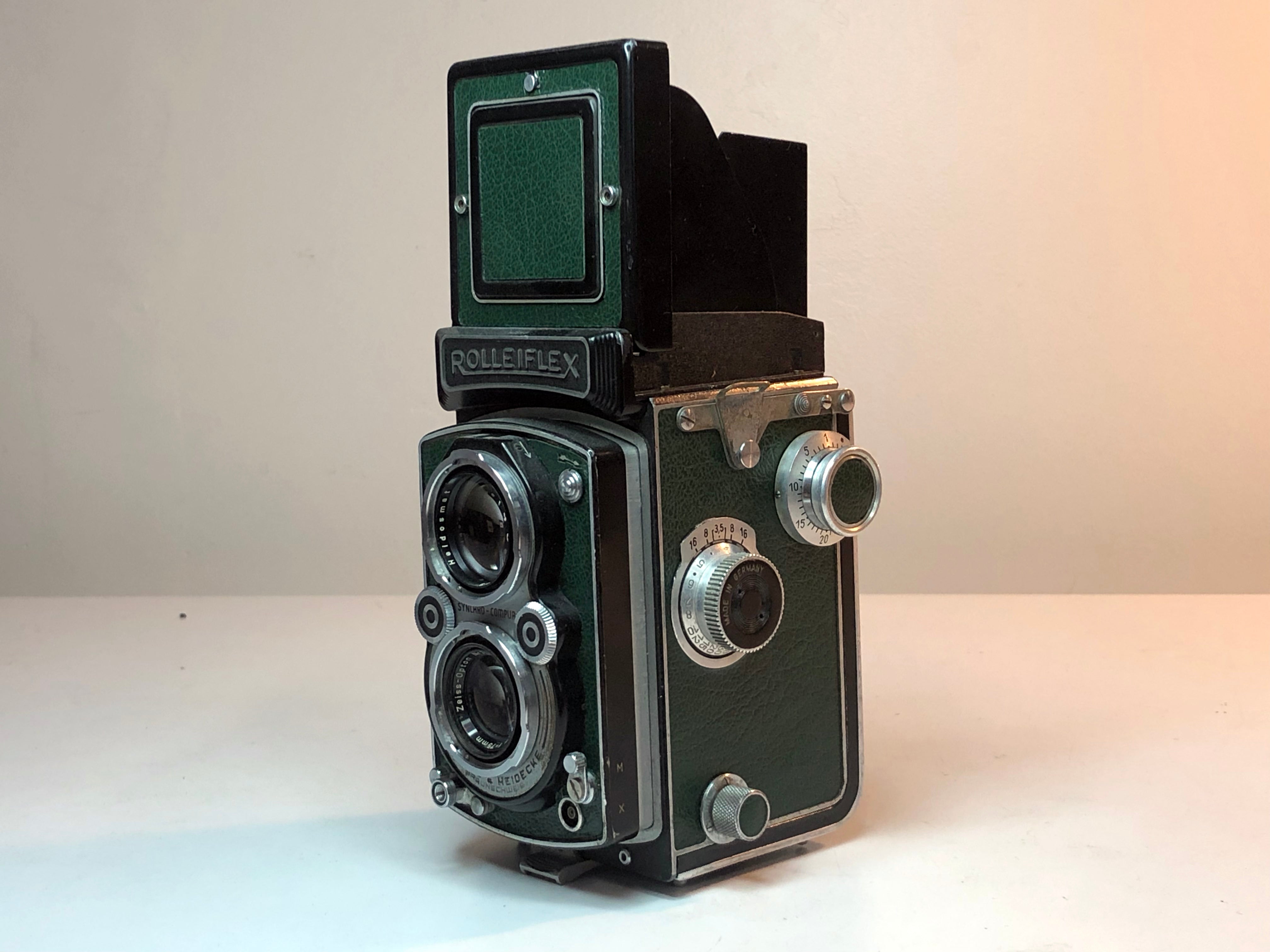 Rolleicord 二眼レフカメラ Carl Zeiss Rolleiflex Rolleicord 2-14” X 2-14” Twin Lens Reflex Camera | eBay