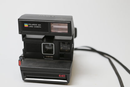 Polaroid 600 Land Camera