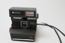 Load image into Gallery viewer, Polaroid 600 Land Camera